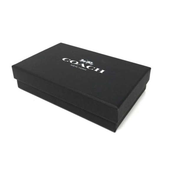 ⛔SOLD ELSEWHERE ⛔COACH 3-IN-1 CARD CASE SET - Picture 10 of 14